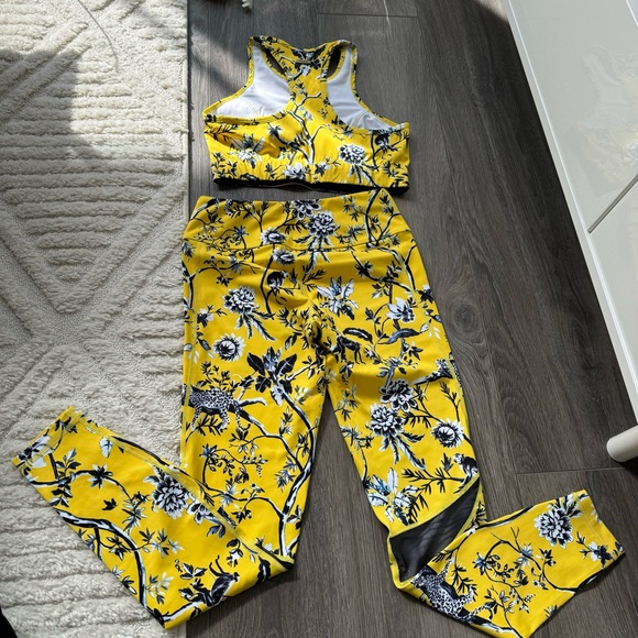 Alala Sol Matching Workout Set - Picture 7 of 11